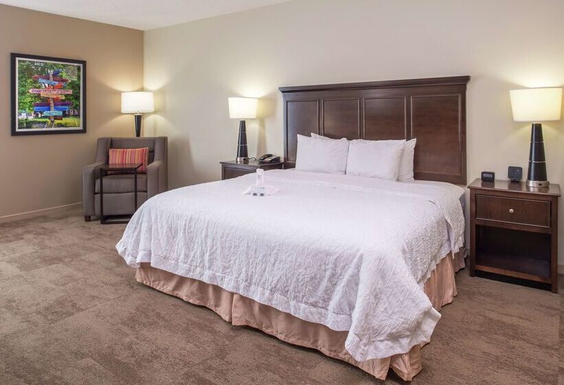 Hampton Inn & Suites Charlottearrowood Rd