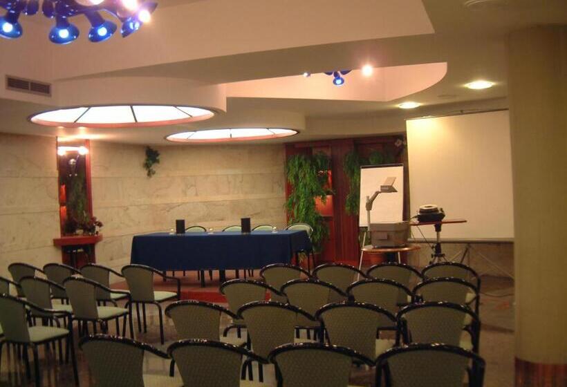 בית מלון כפרי Addaura Village E Congressi