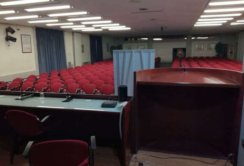 בית מלון כפרי Addaura Village E Congressi