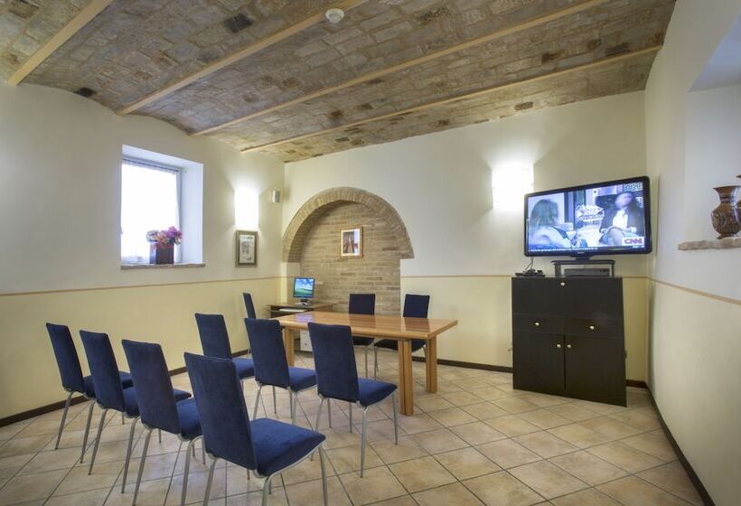 هتل Albergo Arena