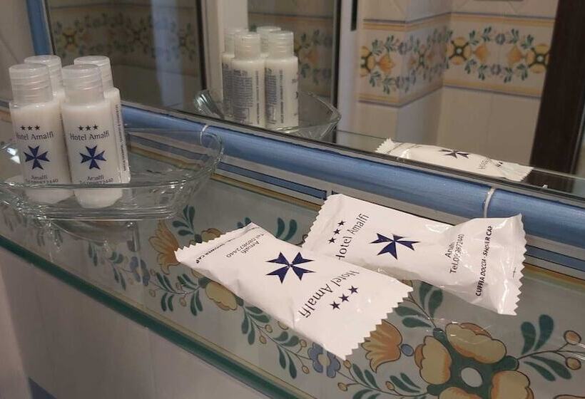 Отель Amalfi