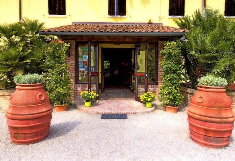 בית מלון כפרי Antico Casale