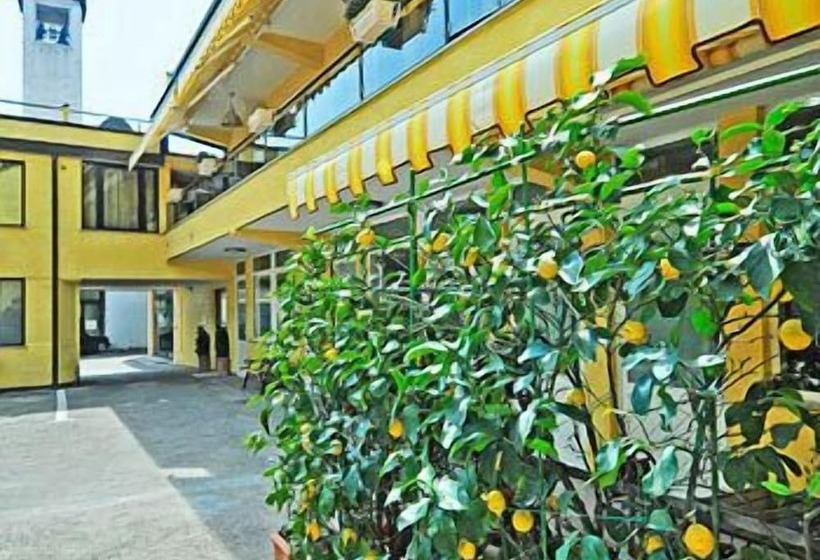 فندق B&b Ai Cipressi