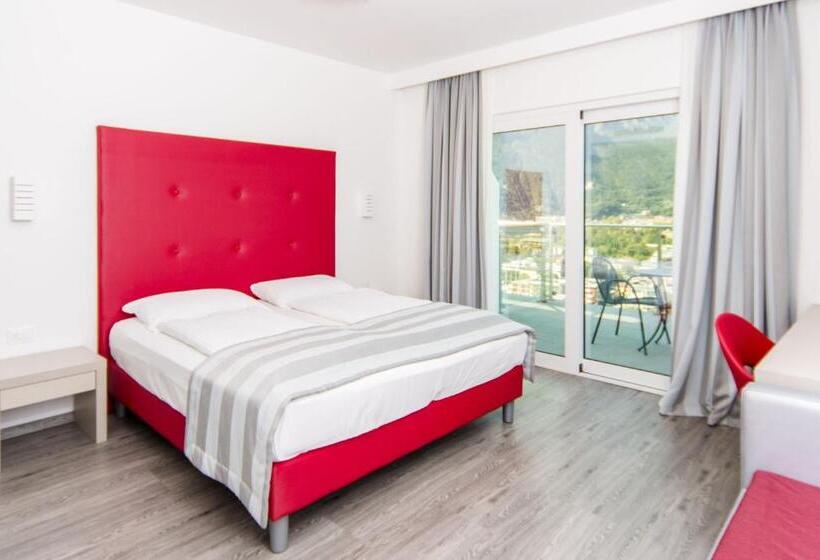 هتل Benacus Panoramic