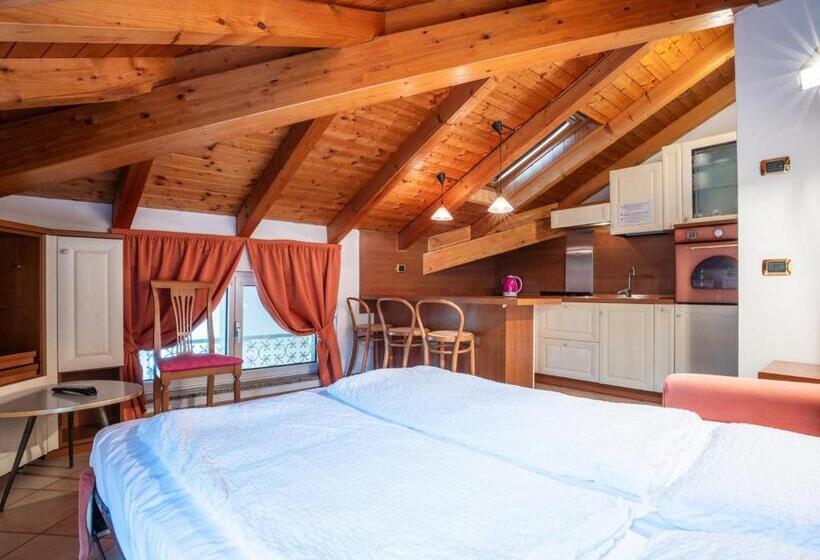 هتل Benacus Panoramic