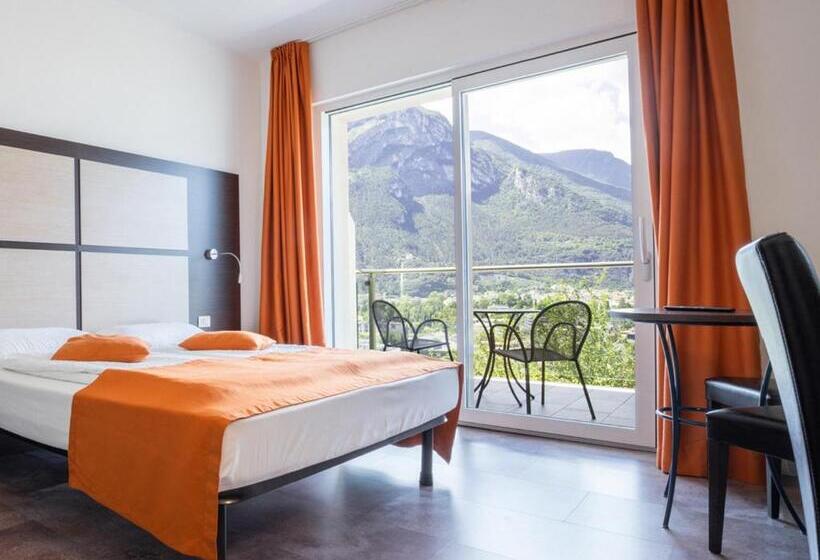 Отель Benacus Panoramic