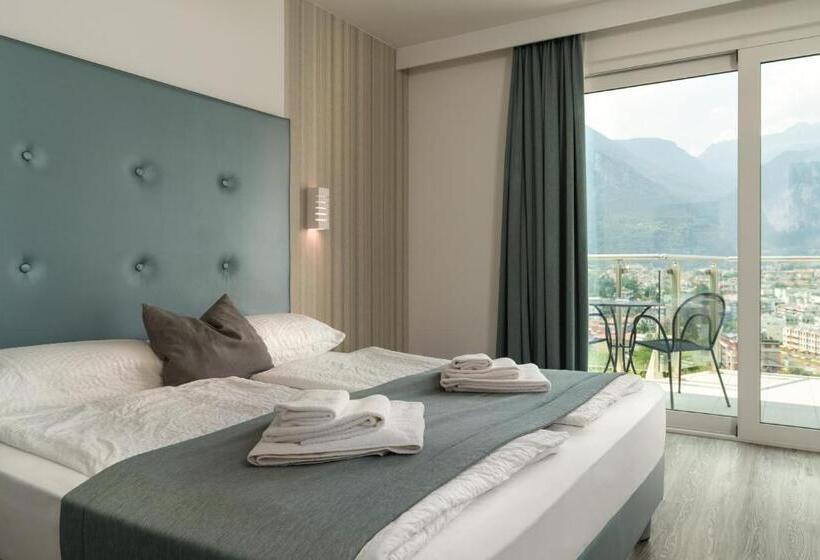 Отель Benacus Panoramic