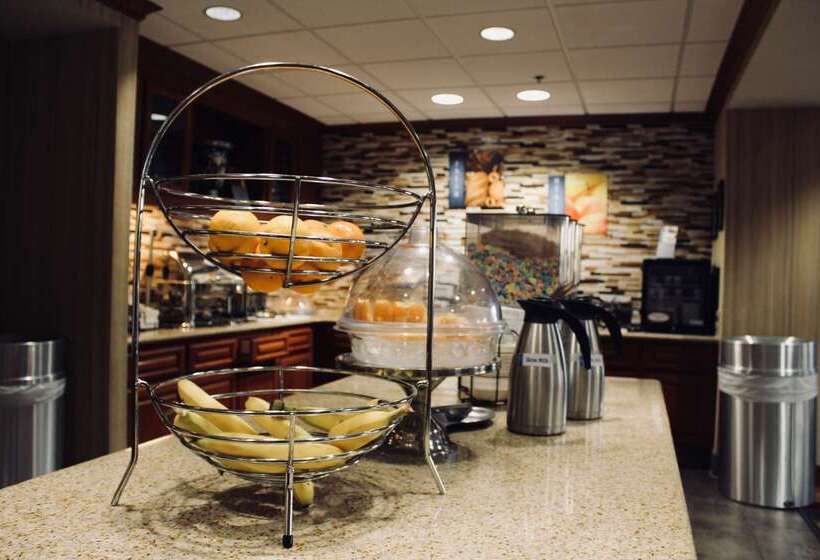 בית מלון כפרי Best Western Plus Arrowhead