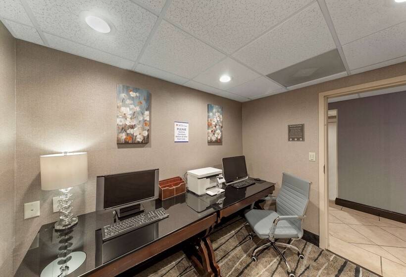 Best Western Plus Russellville Hotel & Suites