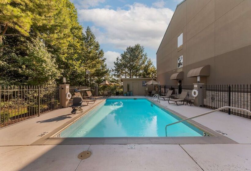 Best Western Plus Russellville Hotel & Suites