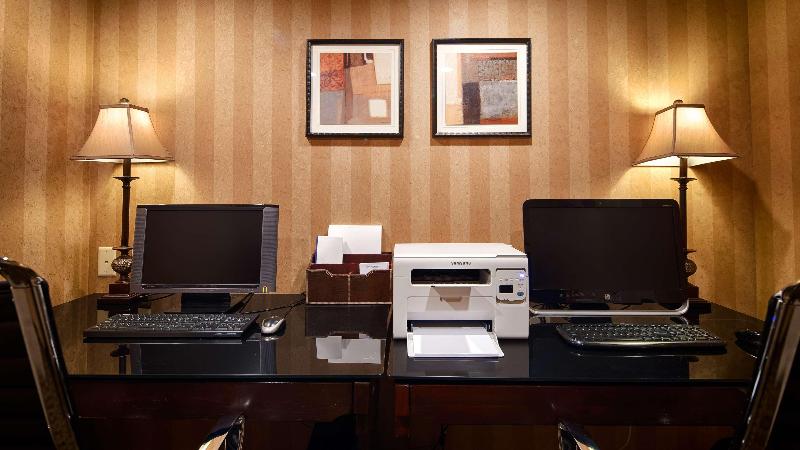 Best Western Plus Russellville Hotel & Suites