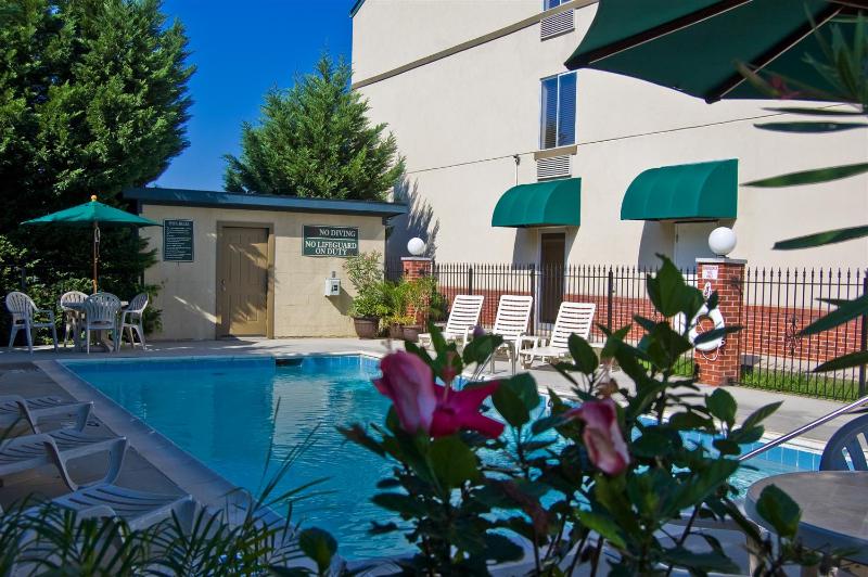 Best Western Plus Russellville Hotel & Suites