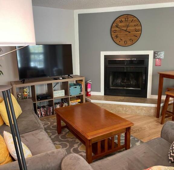 هتل Caribbean Club Resort