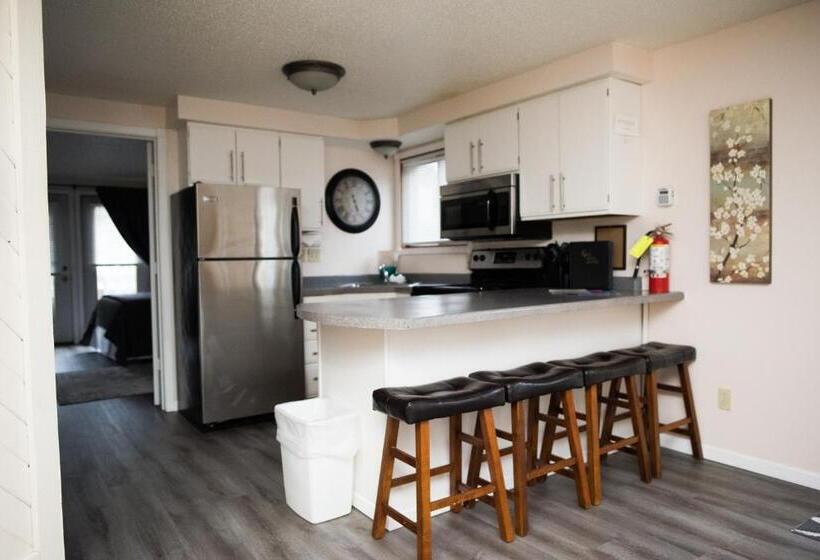 هتل Caribbean Club Resort