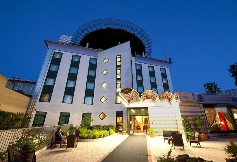 Castagna Palace Hotel & Restaurant