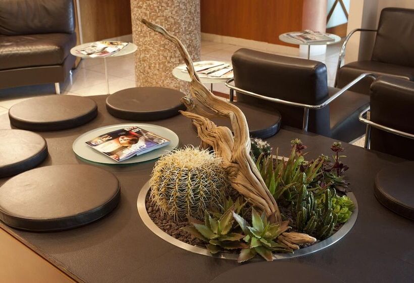 Castagna Palace Hotel & Restaurant