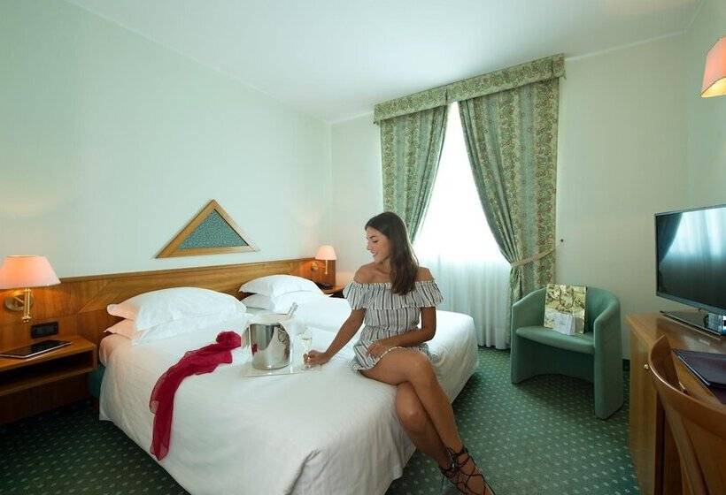 Castagna Palace Hotel & Restaurant