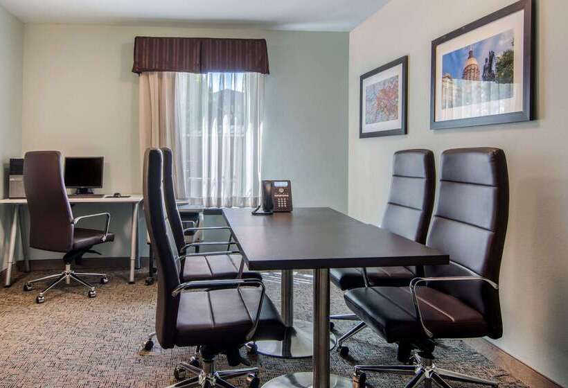 فندق Clarion Inn & Suites Atlanta Downtown