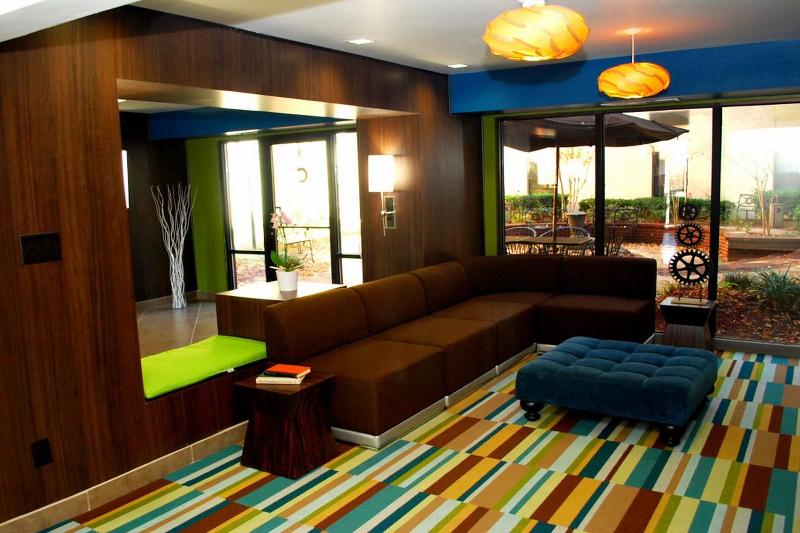 فندق Clarion Inn & Suites Atlanta Downtown