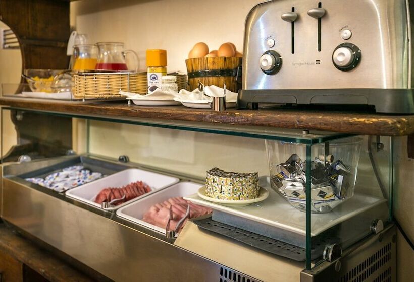 هتل Collodi  Firenze