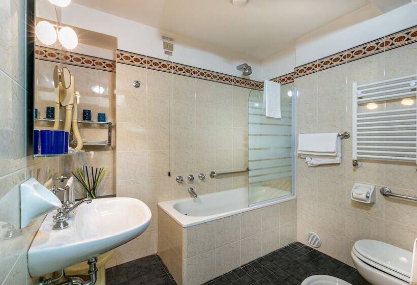 هتل Collodi  Firenze