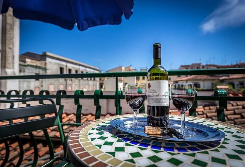 هتل Collodi  Firenze