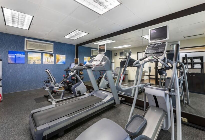 בית מלון כפרי Comfort Inn, Cleveland South   Richfield