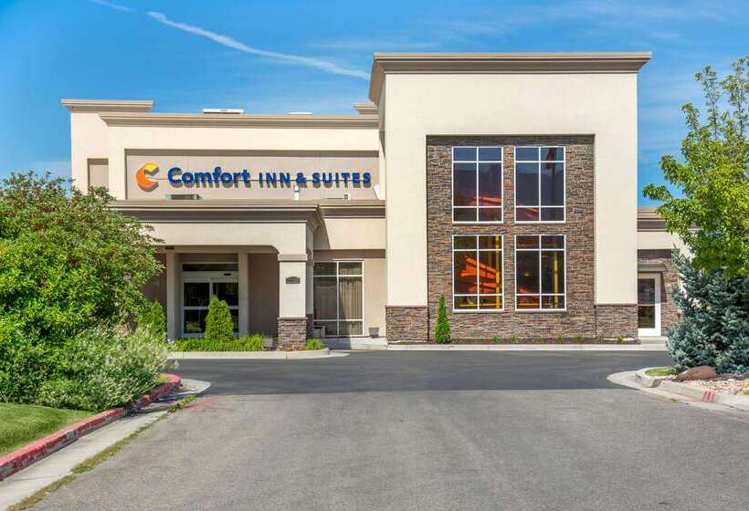 فندق Comfort Inn & Suites Logan Near University