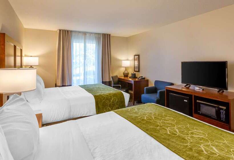 فندق Comfort Inn & Suites Logan Near University