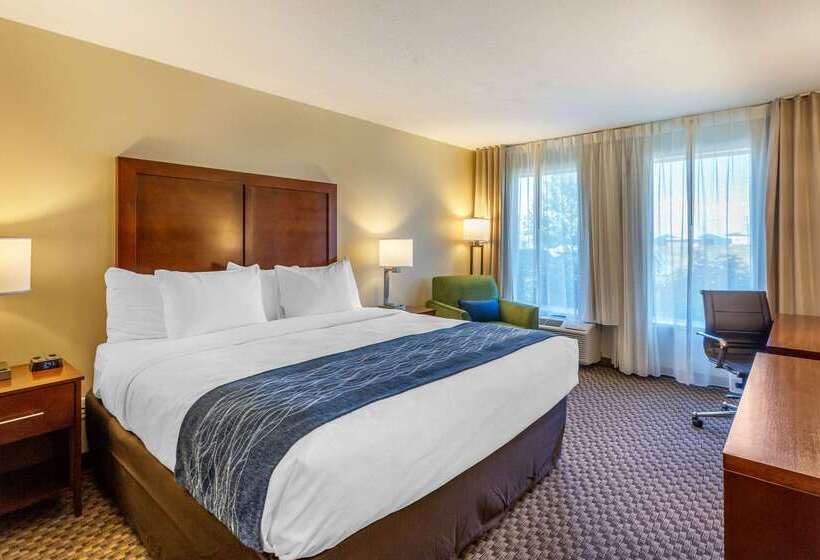 فندق Comfort Inn & Suites Logan Near University