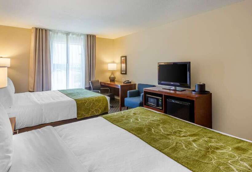 فندق Comfort Inn & Suites Logan Near University