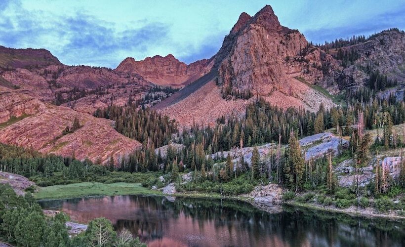 فندق Comfort Inn & Suites Logan Near University