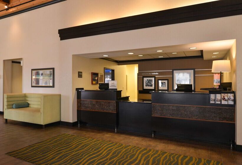 ホテル Comfort Inn & Suites