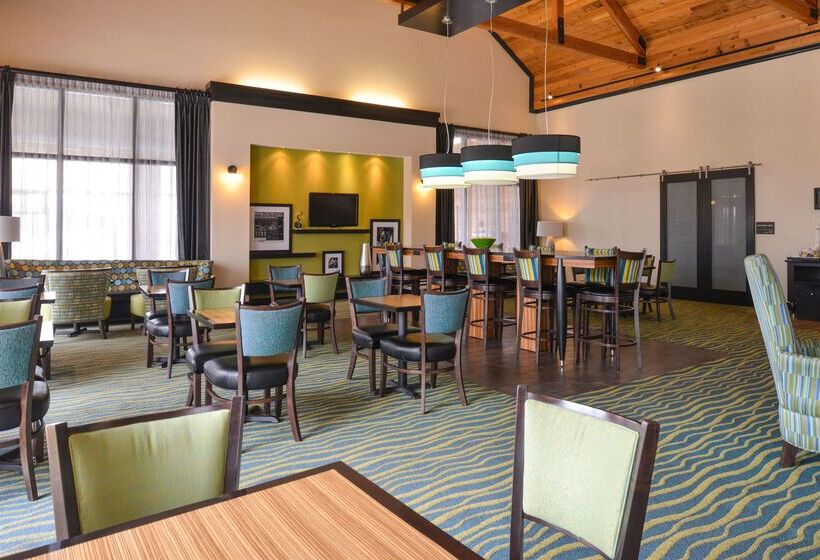 ホテル Comfort Inn & Suites