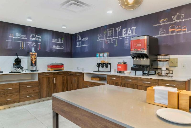 ホテル Comfort Inn & Suites