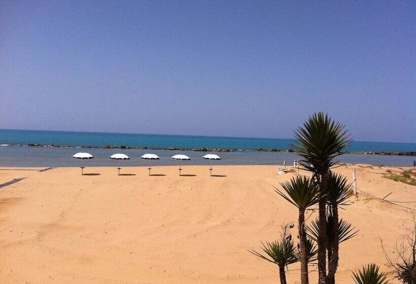 Отель Costazzurra Museum & Spa