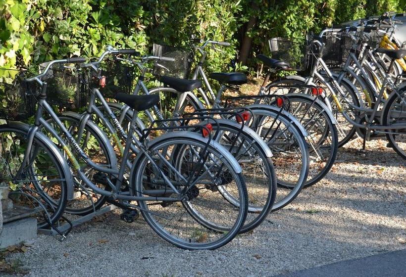 Отель Costazzurra Museum & Spa