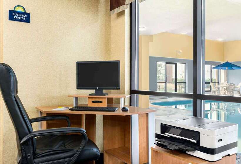 ホテル Days Inn By Wyndham Fargo