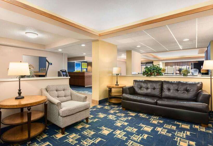 ホテル Days Inn By Wyndham Fargo