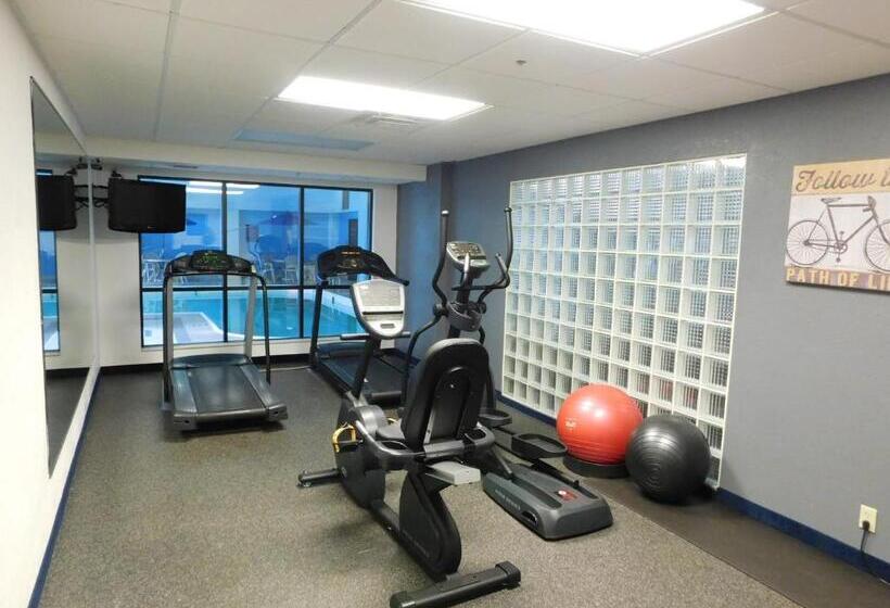 ホテル Days Inn By Wyndham Fargo