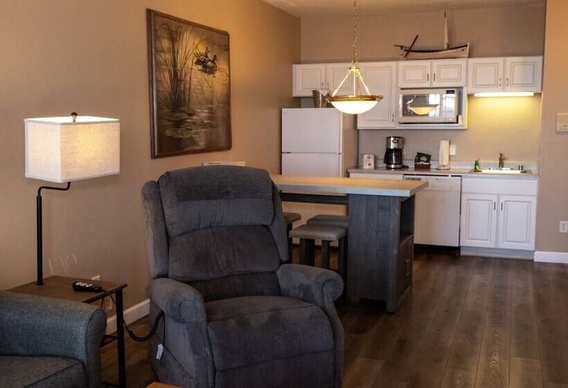 فندق Delavan Lake Resort