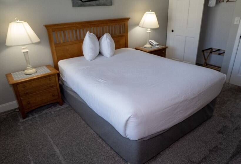 فندق Delavan Lake Resort