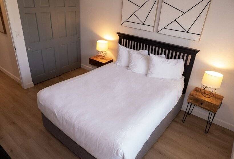 فندق Delavan Lake Resort