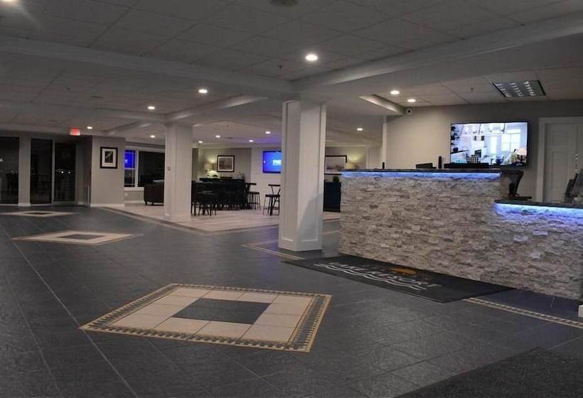 فندق Delavan Lake Resort