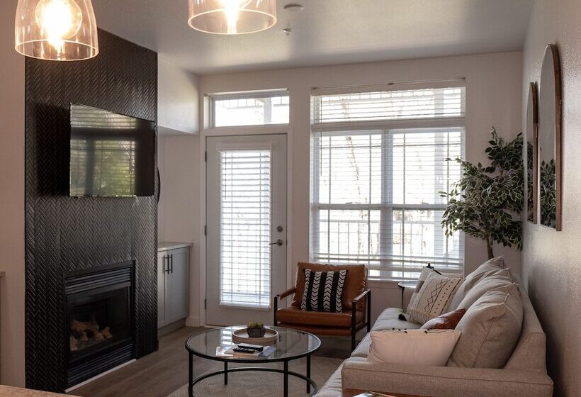 فندق Delavan Lake Resort