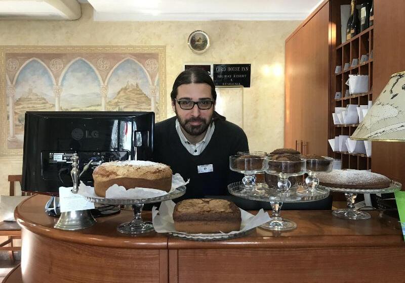 호텔 Euro House Inn Airport