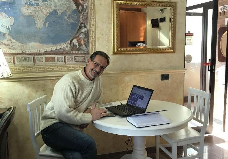 호텔 Euro House Inn Airport