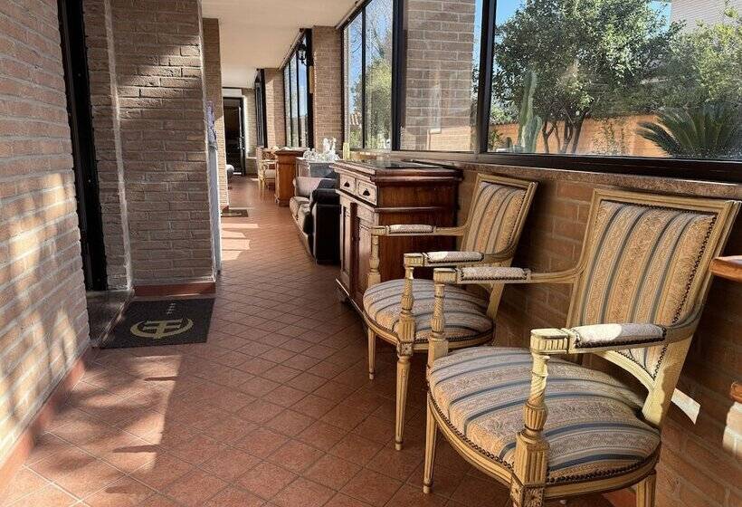 호텔 Euro House Inn Airport