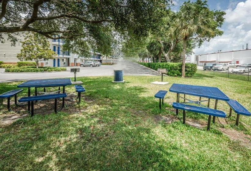 فندق Tampa Bay Extended Stay