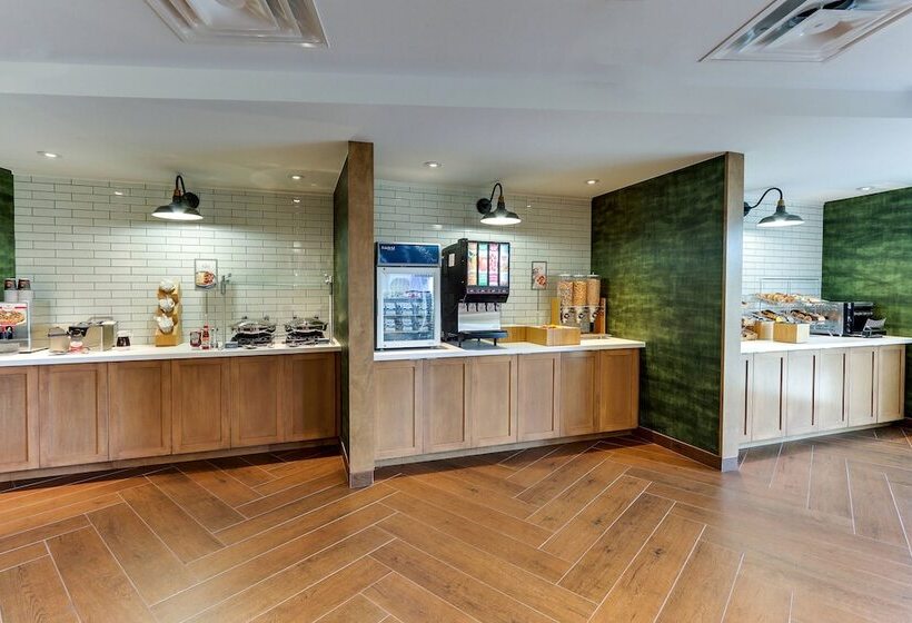 Отель Fairfield Inn & Suites Southport